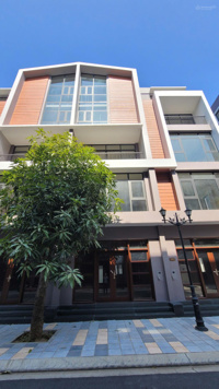 Bán nhanh căn 54m2 khu Ánh Dương hơn 7 tỷ chút, Vin Ocean Park 3, vị trí gần biển hồ