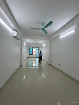 Cho thuê văn phòng khu dịch vụ Mỗ Lao, 50 m2/tầng, giá chỉ 6 tr/tháng