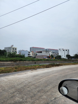 E cần bán mặt Kênh Đô Thiên. Đất 2 mặt đường. Gần viện sản nhi mới. DT 186m2