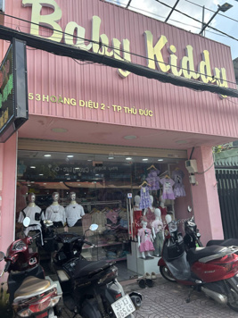 Sang shop thời trang trẻ em Hoàng Diệu 2, Thủ Đức. DT: 4x9,5m. Giá thuê 13tr/ tháng rẻ nhất khu vực