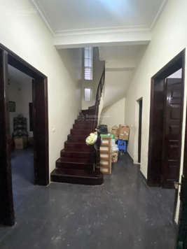 Bán nhà đẹp Cầu Giấy - phân lô, ô tô tránh - mặt tiền khủng - ở sướng