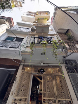 Trung Tãm Đống Đa -Diện Tích 30m - Giá .9.9Tỷ . Chích chủ cần bán nhà riêng ngõ Linh Quang