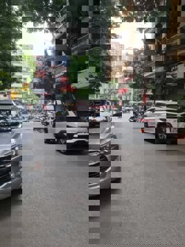 Bán nhà phố Trung Kính, quận Cầu Giấy 5 tầng, mặt tiền 4m, diện tích 84m2