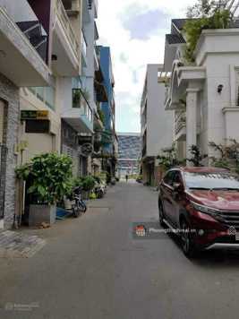 Bán nhà Bờ Bao Tân Thắng, 12x15m, 2 lầu, 5PN, 5WC đối diện Eon Mall Tân Phú, 26.8 tỷ