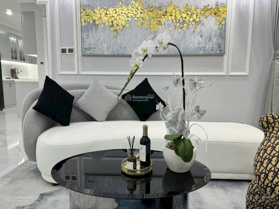 Cần bán nhanh CH Oriental Plaza Âu Cơ, DT 82m2, 2PN/2wc. Giá: 2.85 - 3 tỷ, LH: 0773 694 806Nhà đẹp)