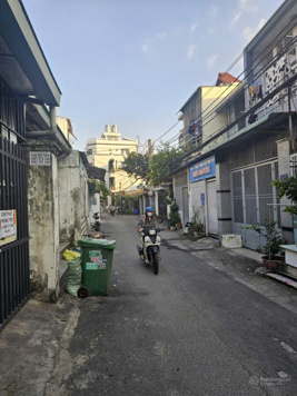 Bán nhà SHR hẻm ô tô tại đường Số 5, Linh Trung. 1 trệt 1 lầu phù hợp gia đình trẻ. Giá 2tỷ790