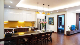 Bán gấp căn hộ chung cư 3PN full đồ bên ngoại giao đoàn toà N01T5