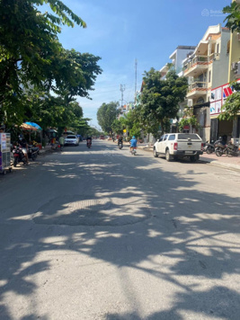 Chủ xuất ngoại, bán gấp nhà HXH 12m ngay công viên Tầm Vu 5x20m 1 lầu, xây mới hầm 7 tầng, 13,5 tỷ