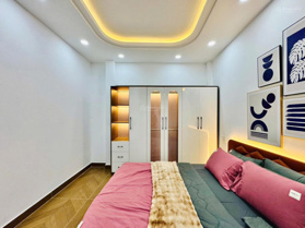 5TỶ500 Nhà Hoàng Hoa Thám, Tân Bình ngay chợ - hẻm 6m - cho thuê 18tr/th SHR 4*12,8m, 52m2 1T 2L