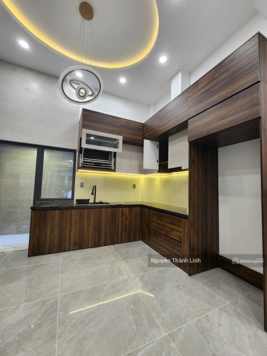 Nhà mới ngay đại học Tài Chính Maketing 4x14m, 4 tầng HXH