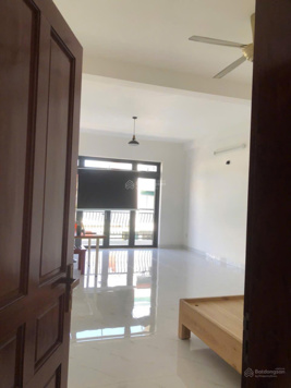 Nhà mới xây - MT Nguyễn Hữu Tiến, 5mx26m, đúc 3 lầu, giá 18.5 tỷ