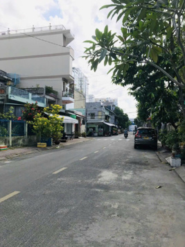 Bán nhà MT nội bộ đường Lũy Bán Bích gần Hòa Bình Đầm Sen