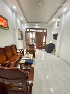 100m2 - 5 tầng - Nguyễn trãi Quận 1 - Ô tô đậu trong nhà - Thang máy - Sát chợ Thái Bình, công viên