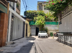 Nhà hẻm 8m đường Hai Bà Trưng, Quận 1. DT: 9x10m. 5 tầng - khu cao cấp - giá 17 tỷ thương lượng