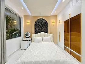 Chuyển việc cần bán nhà Bến Chương Dương,Quận 1.Giá 4Tỷ800/60m2. 1Trệt-3lầu.SHR.HĐ thuê sẵn 25tr/th