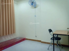 Phòng cho thuê tại Era Town Đức Khải, ít người, sạch sẽ, hỗ trợ người thuê. LH: 0909 448 284 Hiền