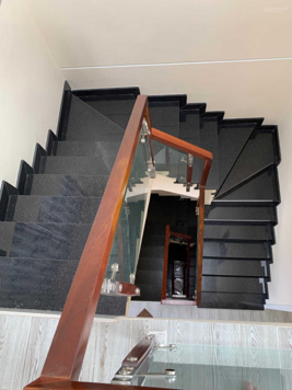 Bán nhà đẹp 4 tầng sổ hồng chính chủ