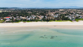 Bán nhanh nhà và đât diện tích 560m2 view biển Châu Tân siêu rẻ 3 mặt tiền đường, giá 2,5 tỷ thổ cư