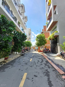 6,15tỷ - Nhà phố full nội thất - trệt lửng 3lầu - ngã tư Ga Thạnh Lộc 26 - P. Thạnh Lộc - Q12 - HCM