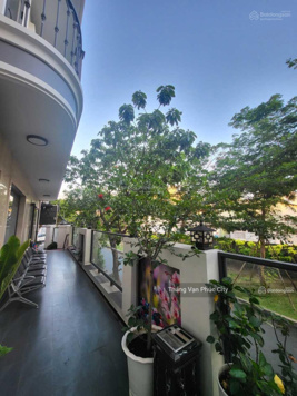 Biệt thự góc 2 mặt tiền Vạn Phúc City 8,8x23m, hoàn thiện đẹp, đang kinh doanh spa và văn phòng