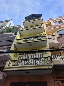 Diện tích 4.2x17m kết cấu 5 tầng hẻm xe hơi đường Thành Thái quận 10 giá chỉ 16 tỷ