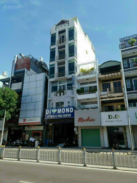 Ngộp Bank! Tòa nhà Bạch Đằng- ngay Hàng Xanh, Bình Thạnh. DT 6x25m. KC 7 tầng. HĐT 120 triệu. 30 tỷ