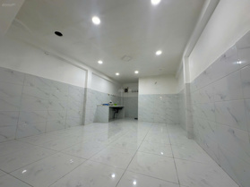 Chỉnh chủ cần bán nhà DT 65m2 hoàn công 116m2 đường ô tô, giá 4 tỷ 8, đối diện KDT Vạn Phúc