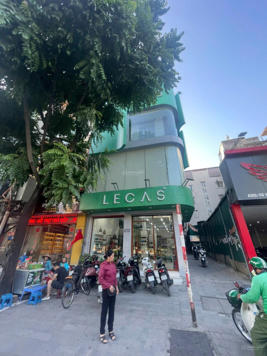 Cho thuê nhà lô góc phố CHùa Bộc, Đống Đa. Diện tích 70m2 x 4 tầng