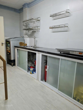 Cho thuê nhà hẻm Đoàn Văn Bơ ,Quận 4 ,2pn giá 10 tr