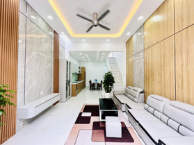 Nhà đẹp sổ riêng, ngay cầu vượt Ngã Tư Ga giáp Gò Vấp, 4x18m trệt, lửng, 3PN, 2WC nội thất cao cấp