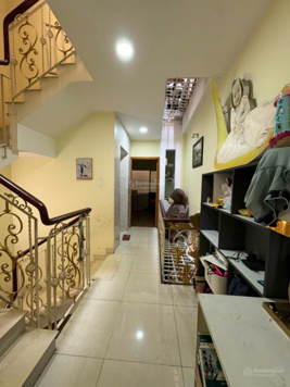 Bán tòa CHDV 10 phòng mới cứng, sát mặt tiền, thang máy, hẻm xe tải, khuôn chuẩn 4x18m, 5 tầng