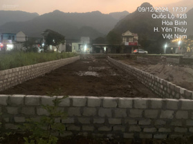 Đất mặt Quốc Lộ Chỉ 1,9 tỷ - sẵn sổ - dân cư đông đúc - sát trung tâm H. Yên Thủy, Hòa Bình