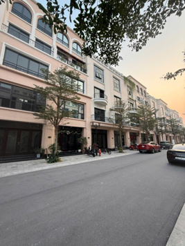 Chính chủ cần ra gấp 65m2 Vinoceanpark2 gần công viên, giá chỉ 7.650 tỷ bp nhận nhà ở luôn