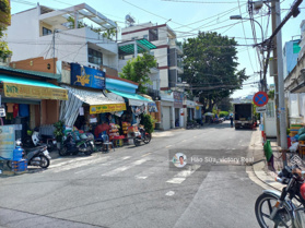 Nhà mới hẻm lớn 8m Lạc Long Quân, Ni Sư Huỳnh Liên - DT: 4 x 11m, 5 tầng, giá: 8.9 tỷ LT