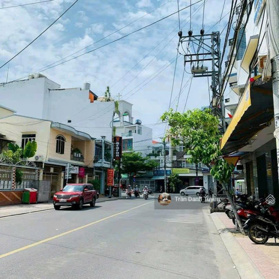 Bán đất tặng nhà 2 tầng mặt tiền tại đường Cửu Long, Nha Trang, ngang hơn 12m đẹp xuất sắc