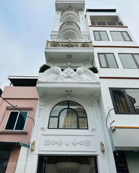 Chính chủ cần bán nhà mặt phố Nguyễn Lam, Vinhomes Riverside 65m2 8tầng gara thang máy, kinh doanh