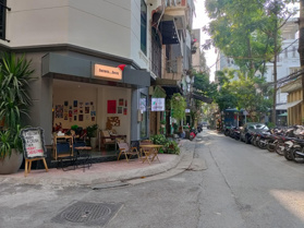 Bán nhà mặt ngõ Nguyễn Chí Thanh, DT 52m2, MT 4.2m, ô tô tránh, kinh doanh. Giá bán: 15 tỷ sổ đỏ