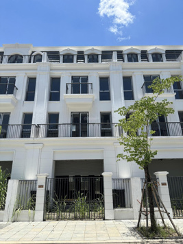 Mình là chủ nhà bán liền kề TSG quảng trường Hòa Bình Centre, sổ đỏ 108m2 giá 5,x tỷ, x tiểu học