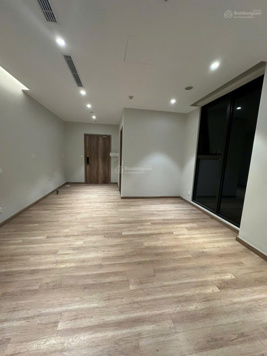 Duy nhất - giá tốt nhất trên thị trường - studio Landmark có ban công hoa CĐT