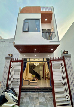 Nhà xây mới 100%, 3 phòng ngủ, full nội thất. Giá 3,499 tỷ