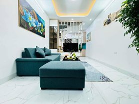 Nhà Đẹp Đón Tết - Phố Vip Nguyễn Khánh Toàn - Ô Tô Dừng Đỗ - Giá Chào 5.85 Tỷ Có Thương LượnG