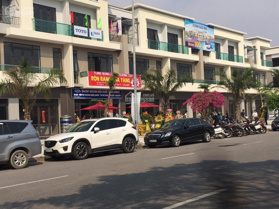 Chính chủ cần bán gấp căn Shophouse trục chính đường Hữu Nghị rộng 56m KĐT Centa City giá chỉ 11tỷ