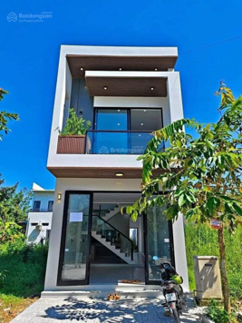 Bán nhà Chánh Mỹ mới hoàn thiện DT 125m2 Giá 1Tỷ380 SHR ngay chợ Chánh Mỹ Thủ Dầu Một