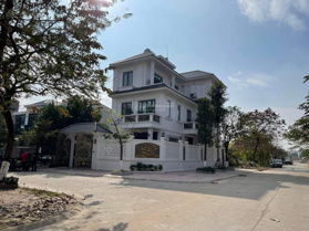 Cần bán lô biệt thự Tây Hồ xã Phượng Mao. Diện tích 511m2 mặt 15m hướng Nam khu biệt phủ đẹp nhất