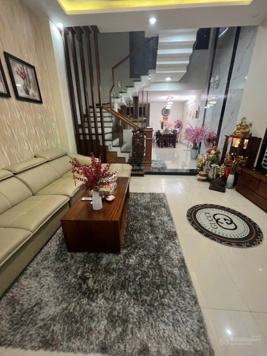 Bán nhà 3 tầng đẹp Hải Châu - Đà Nẵng - 90 m2 - sân ô tô - full nội thất gỗ - khu dân trí an ninh