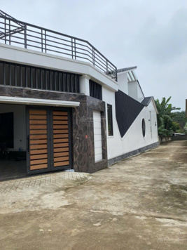 Bán nhà 300m2 - MT 10m - thị xã Thái Hoà - Nghệ An - lô góc - gara - tặng lại toàn bộ nội thất xịn
