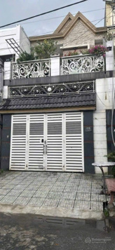 Chủ cần bán nhà 1 trệt 1 lầu khu dân cư Phú Hòa 2 nhựa 6m thông vị trí vip 1 căn duy nhất 3ty7 TL