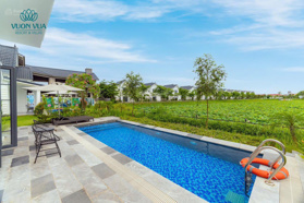 Tôi cần bán căn biệt thự nhìn ra hồ sen Vườn Vua Thanh Thủy