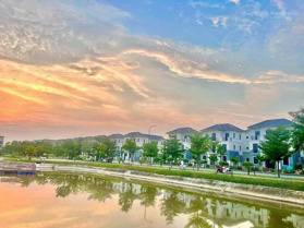 Biệt thự góc 240m2 view công viên đẳng cấp bậc nhất tại Centa City