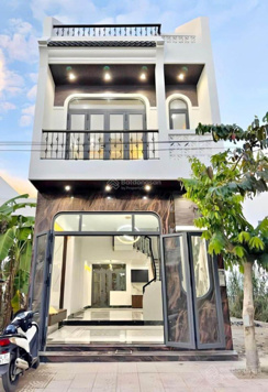 Nhà 2 lầu Bửu Long 2tỷ05. Chủ thanh lý để đi Mỹ tặng luôn nội thất 50tr. Ngân hàng hỗ trợ mua góp.